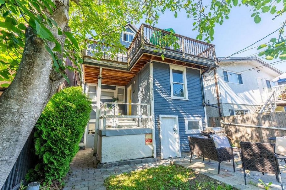 136 W 12th Avenue Vancouver, BC - 35