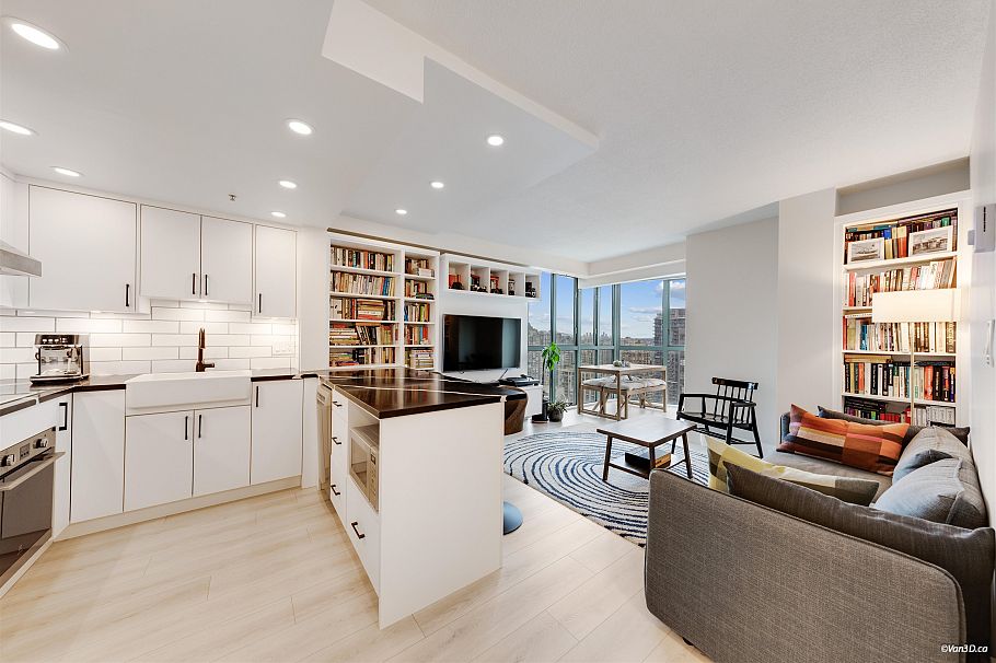 2704 1188 Howe Street Vancouver, BC - 3