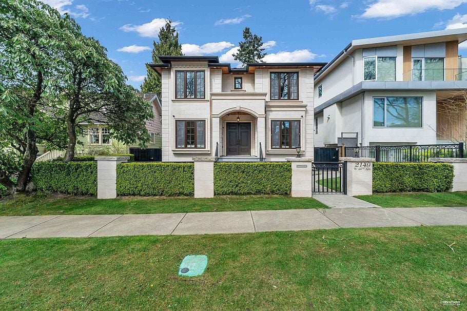 2149 W 46th Avenue Vancouver, BC - 1