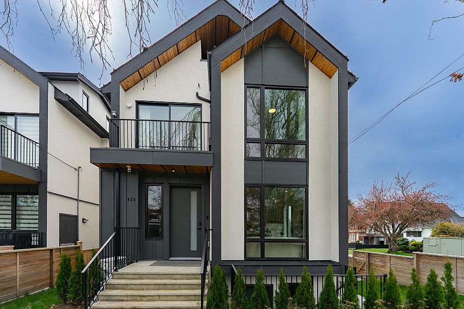 858 W 64th Avenue Vancouver, BC - 1