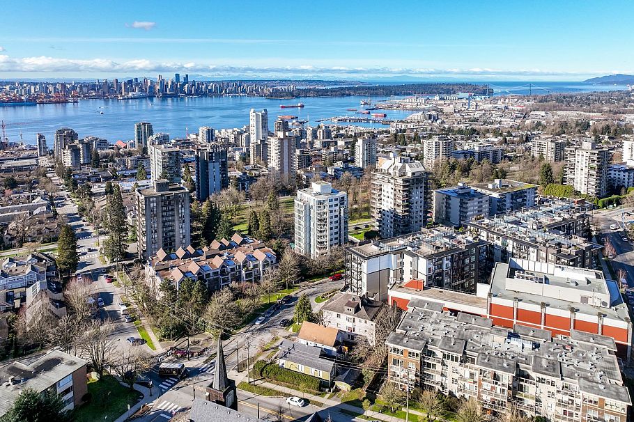 160 E 10th Street North Vancouver, BC - 6