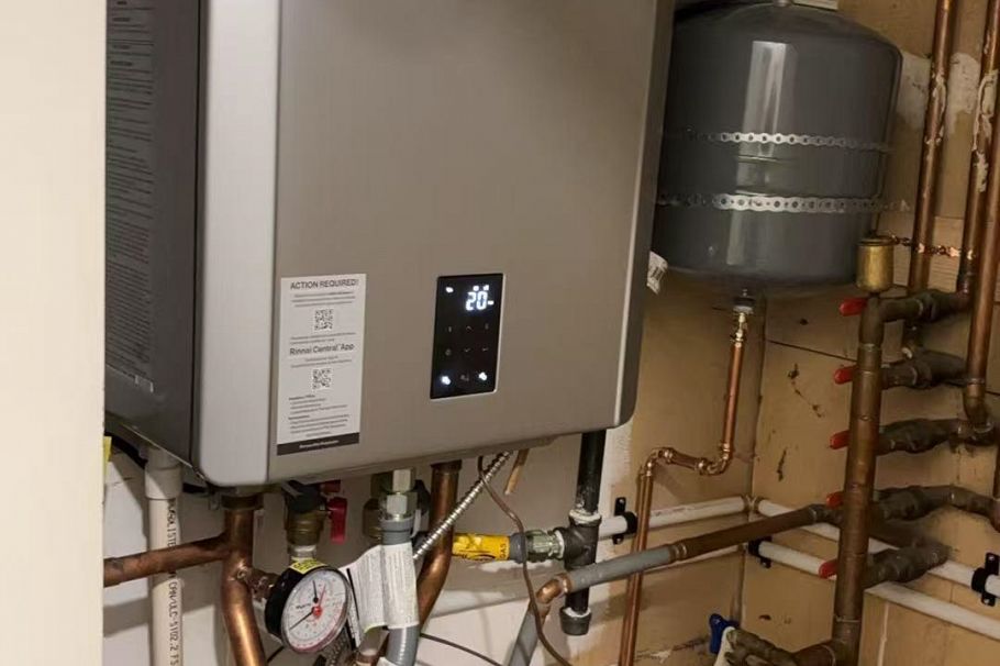 2935 E 17th Avenue Vancouver, BC - 30