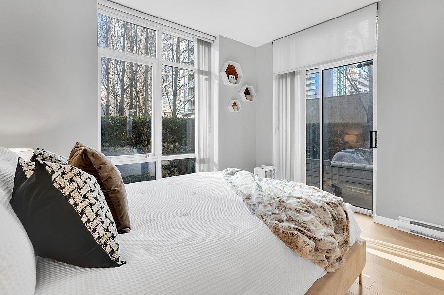 1455 Strathmore Mews Vancouver, BC - 24