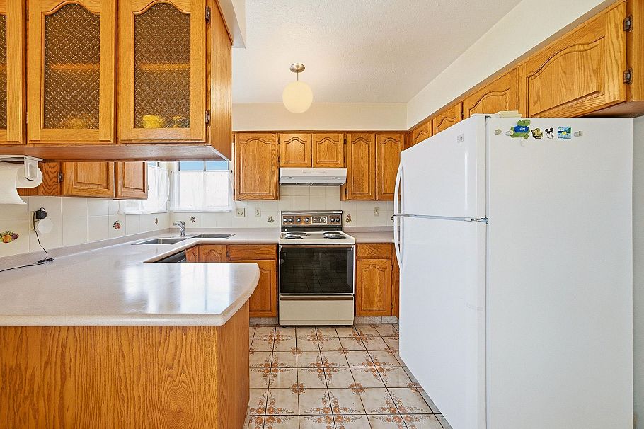 3217 E 18th Avenue Vancouver, BC - 5