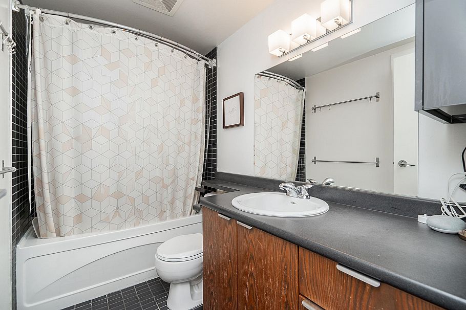 502 2036 W 10th Avenue Vancouver, BC - 20