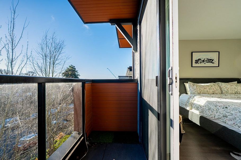 1865 Adanac Street Vancouver, BC - 23