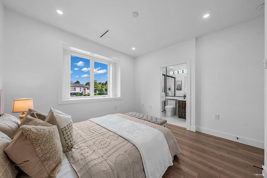 2 3344 Adanac Street Vancouver, BC - 13