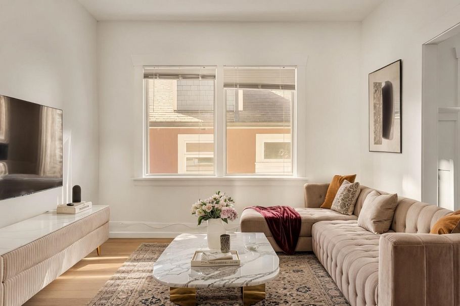 2336 E 45th Avenue Vancouver, BC - 6