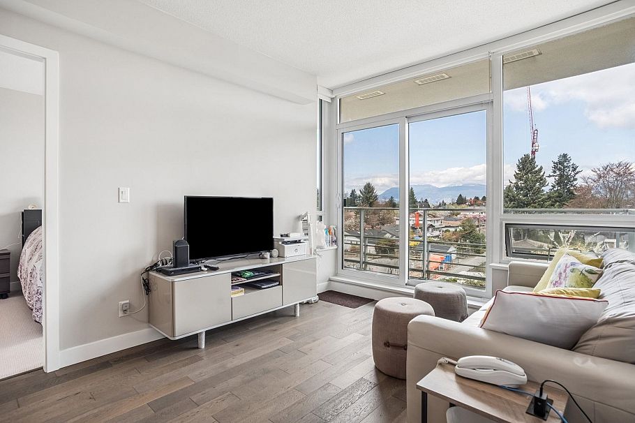 504 655 W 41st Avenue Vancouver, BC - 9