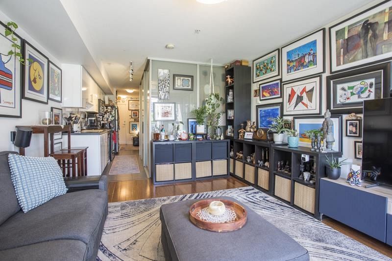 316 2150 E Hastings Street Vancouver, BC - 4