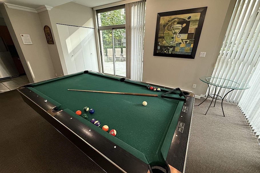 930 Richards Street Vancouver, BC - 31