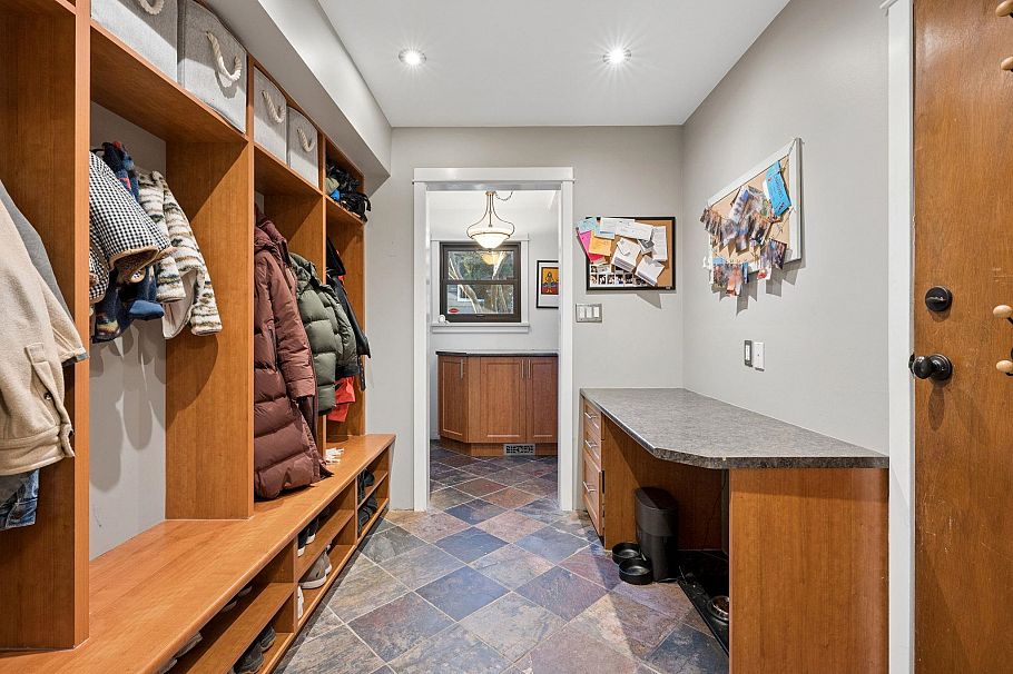 2857 Violet Street North Vancouver, BC - 15