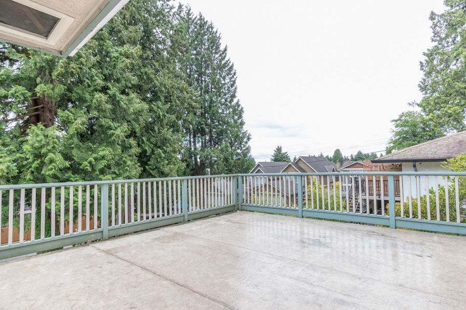 341 W 24th Street North Vancouver, BC - 11