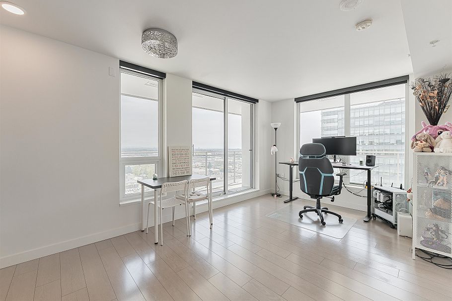 2001 455 SW Marine Drive Vancouver, BC - 7