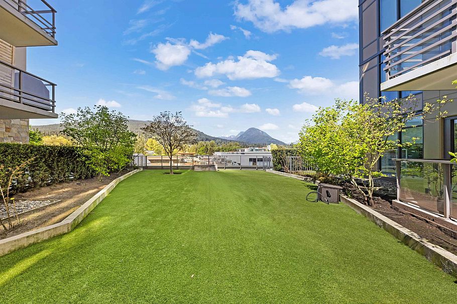 305 2707 Library Lane North Vancouver, BC - 34