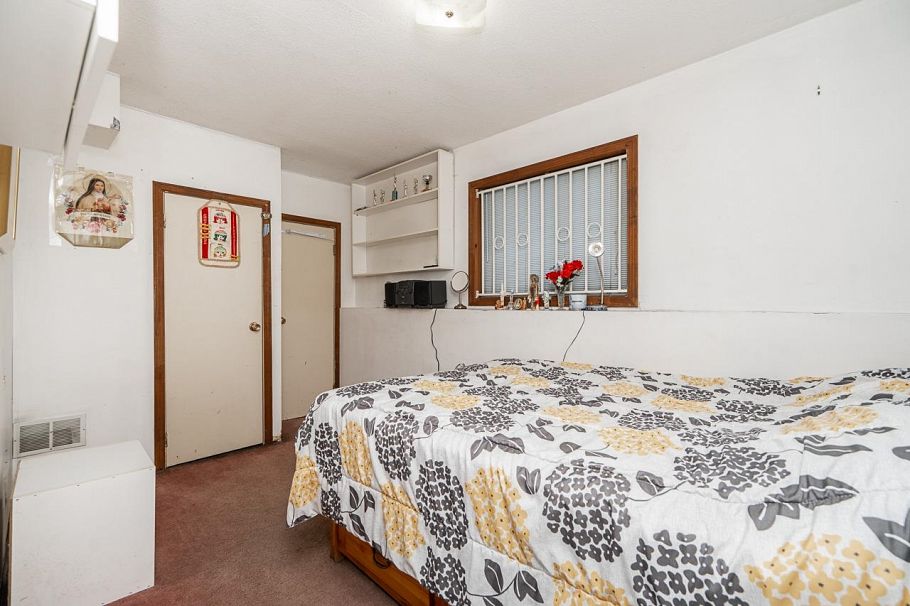 4712 Victoria Drive Vancouver, BC - 25