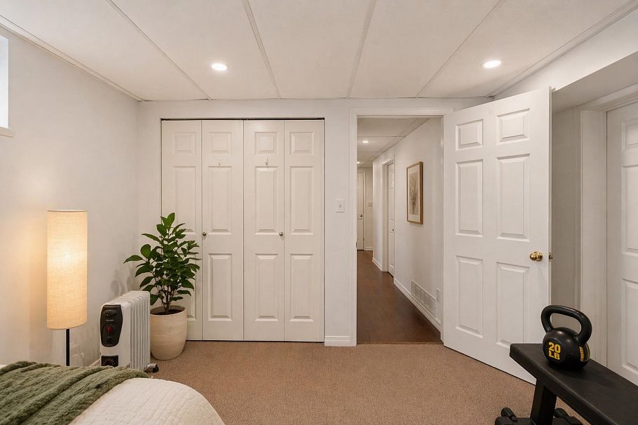 1618 Draycott Road North Vancouver, BC - 32