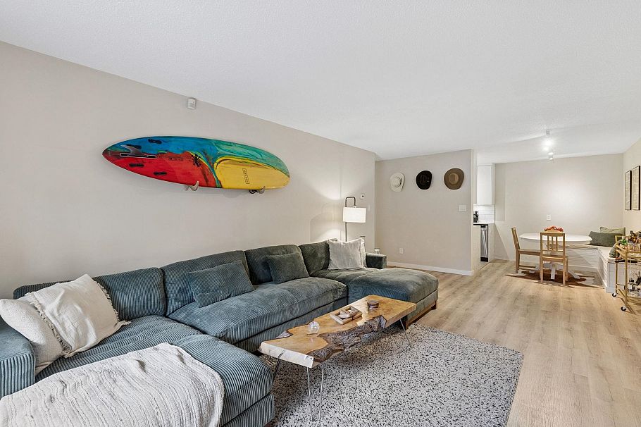 101 175 E 5th Street North Vancouver, BC - 17