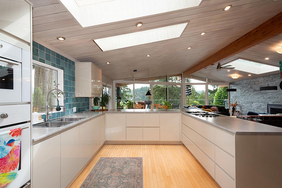 2873 Panorama Drive North Vancouver, BC - 15