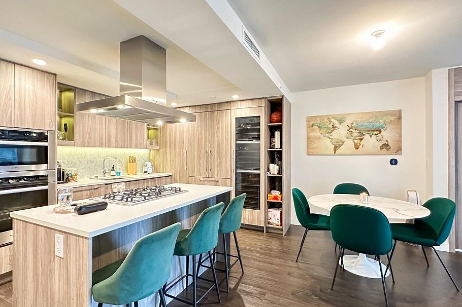 407 1768 Cook Street Vancouver, BC - 2