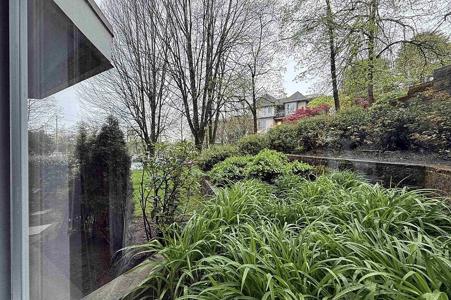 101 8460 Jellicoe Street Vancouver, BC - 7