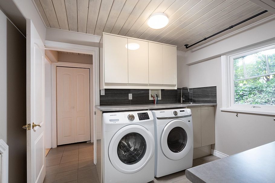 2873 Panorama Drive North Vancouver, BC - 18