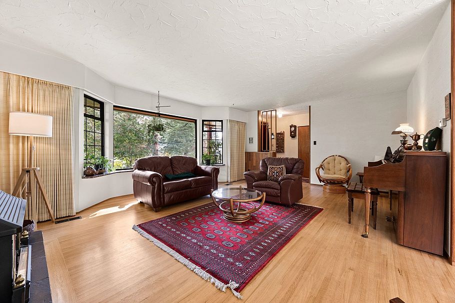 4589 Ramsay Road North Vancouver, BC - 18