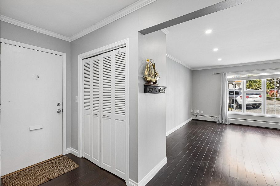 102 120 W 17th Street North Vancouver, BC - 14