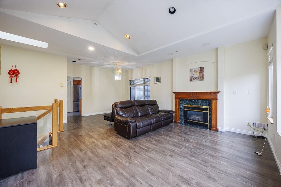 4774 Knight Street Vancouver, BC - 5