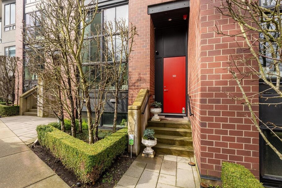 3431 Porter Street Vancouver, BC - 1