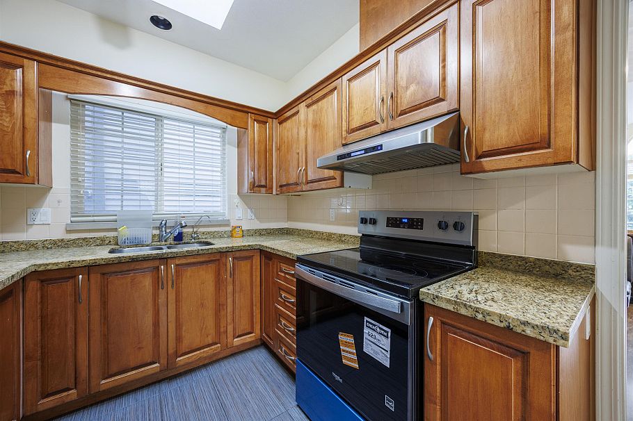 4774 Knight Street Vancouver, BC - 10