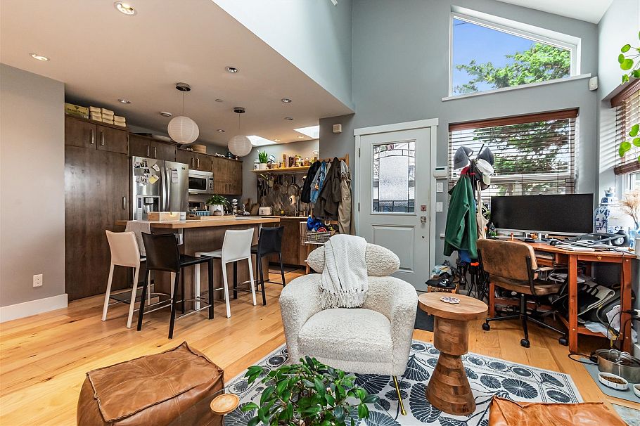 419 E 23rd Avenue Vancouver, BC - 24