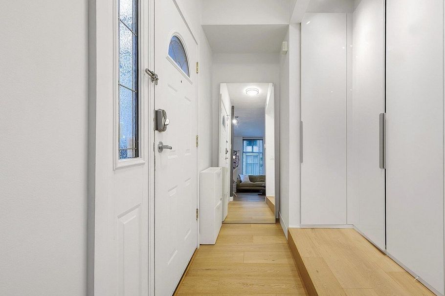 930 Richards Street Vancouver, BC - 21