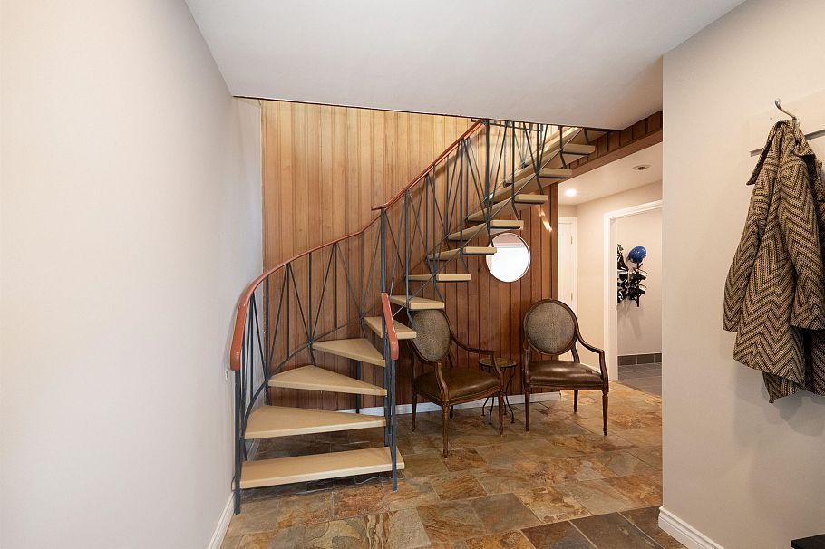 2873 Panorama Drive North Vancouver, BC - 3