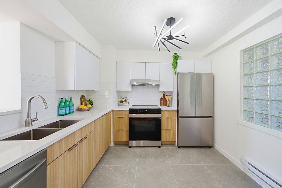 702 1771 Nelson Street Vancouver, BC - 9