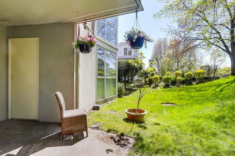 3 8420 Jellicoe Street Vancouver, BC - 8