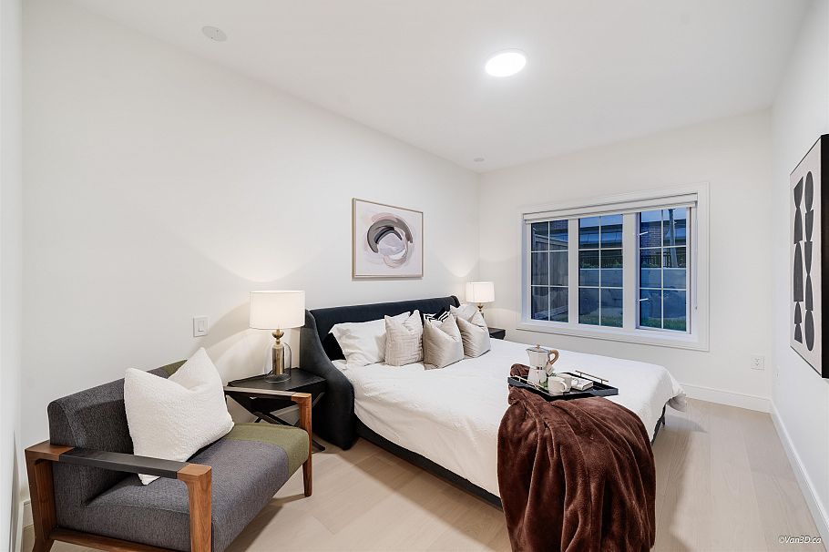 105 918 W 32nd Avenue Vancouver, BC - 13