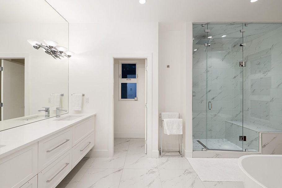 2902 St. Andrews Avenue North Vancouver, BC - 25