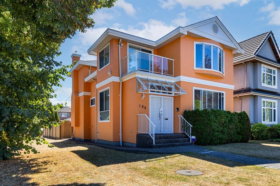 108 W 46th Avenue Vancouver, BC - 1