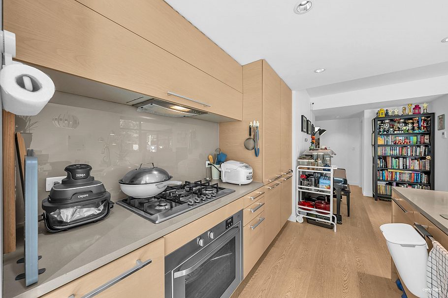 105 5782 Berton Avenue Vancouver, BC - 14