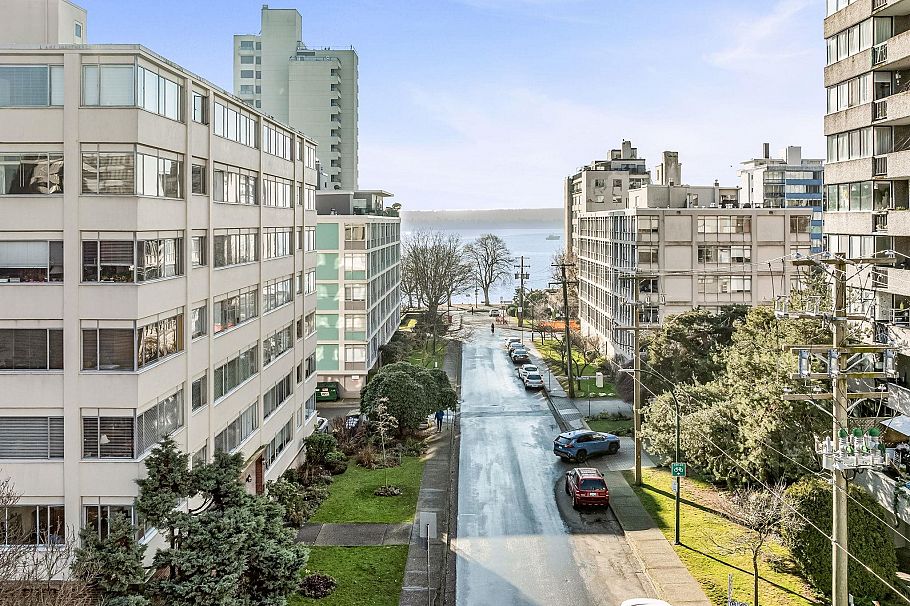 301 1050 Chilco Street Vancouver, BC - 23