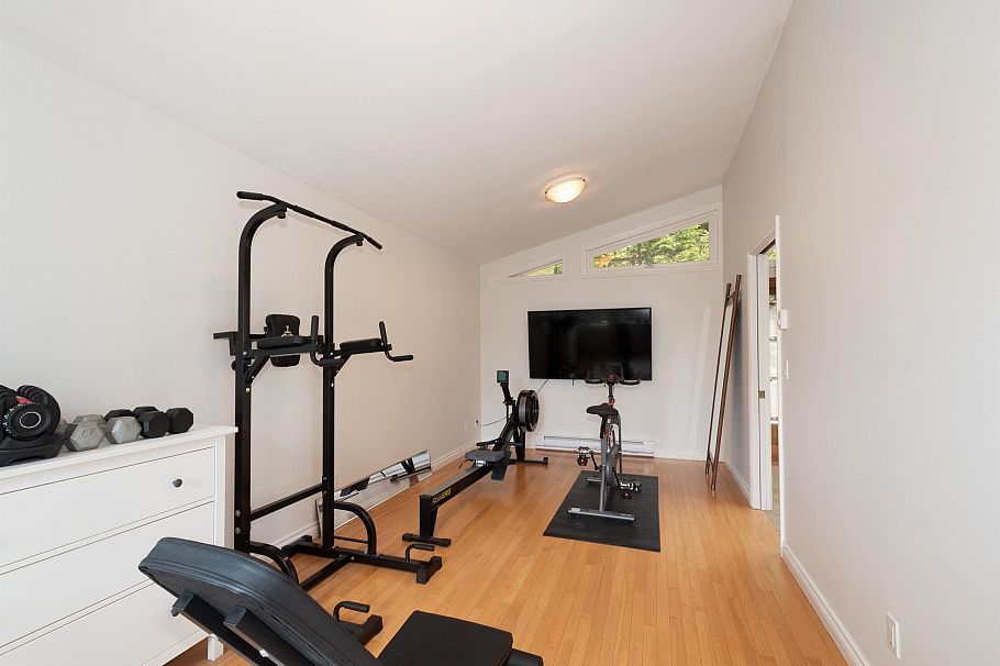 2873 Panorama Drive North Vancouver, BC - 28