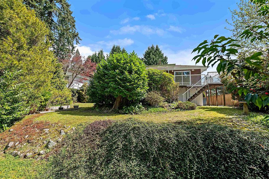 1189 Edgewood Place North Vancouver, BC - 29