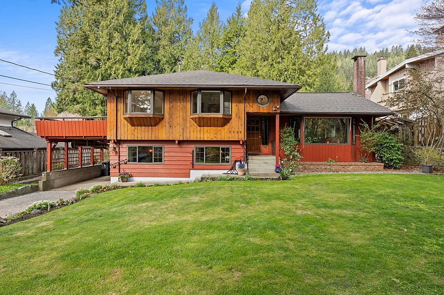 4589 Ramsay Road North Vancouver, BC - 1