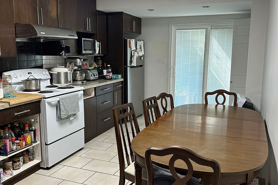 5635 Fleming Street Vancouver, BC - 2