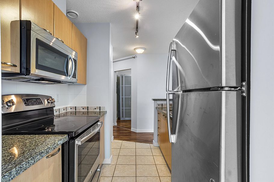 1506 1420 W Georgia Street Vancouver, BC - 5