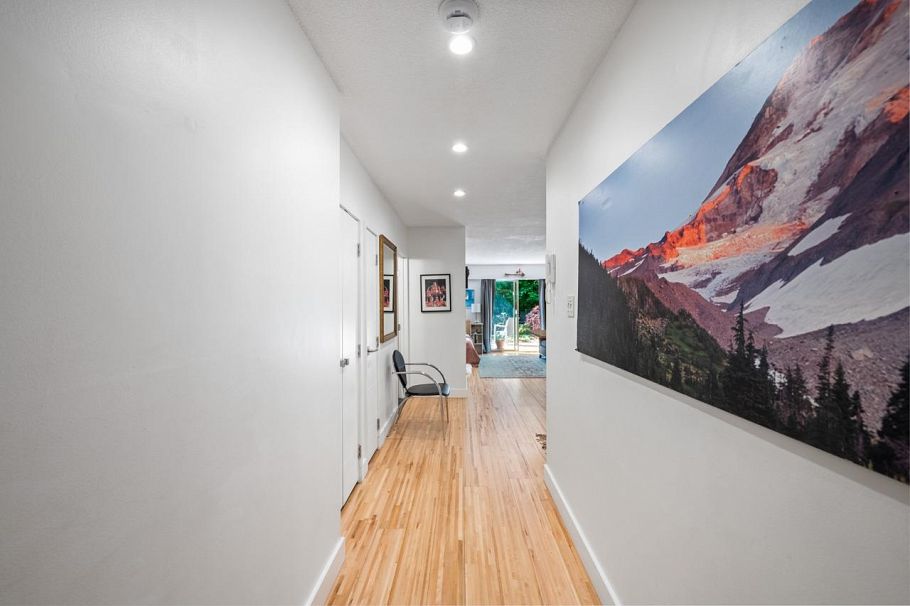 109 36 E 14th Avenue Vancouver, BC - 9