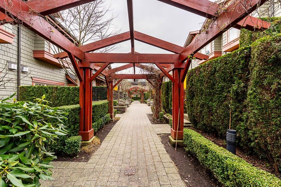 966 W 43rd Avenue Vancouver, BC - 24