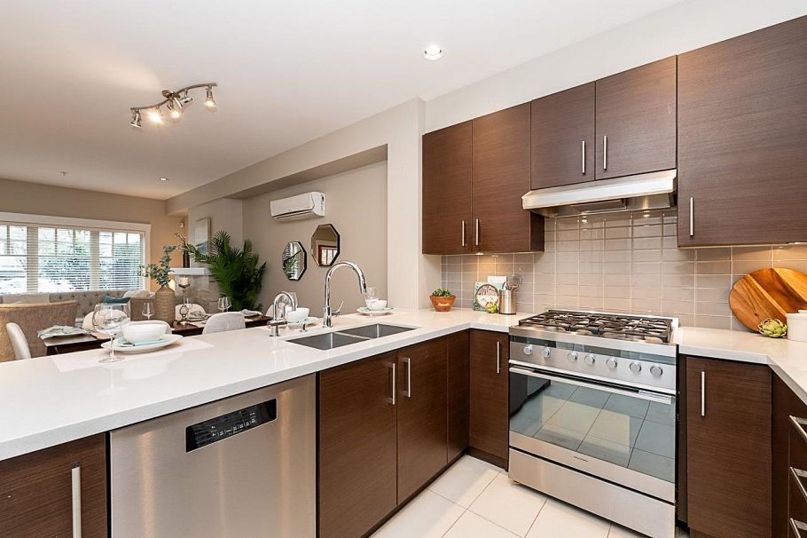 966 W 43rd Avenue Vancouver, BC - 7