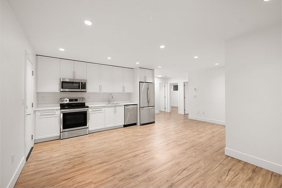 2902 St. Andrews Avenue North Vancouver, BC - 28